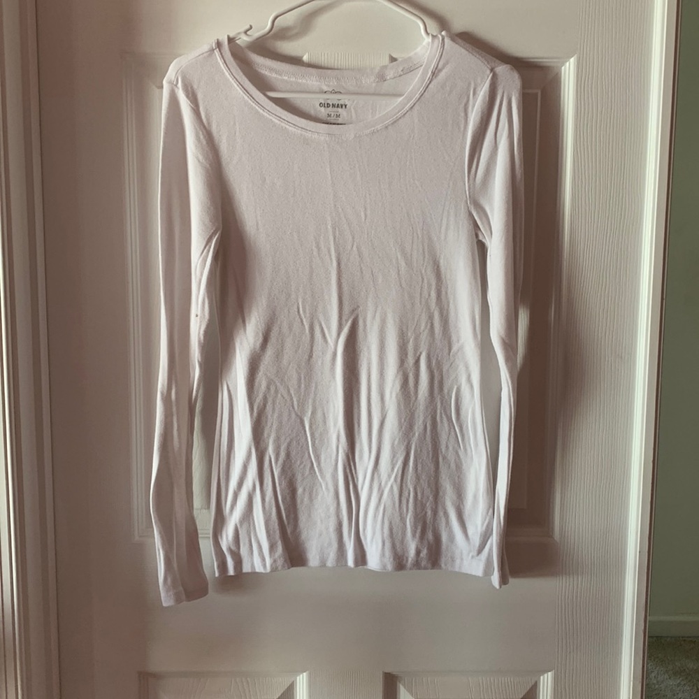 Long sleeve white crew neck tee